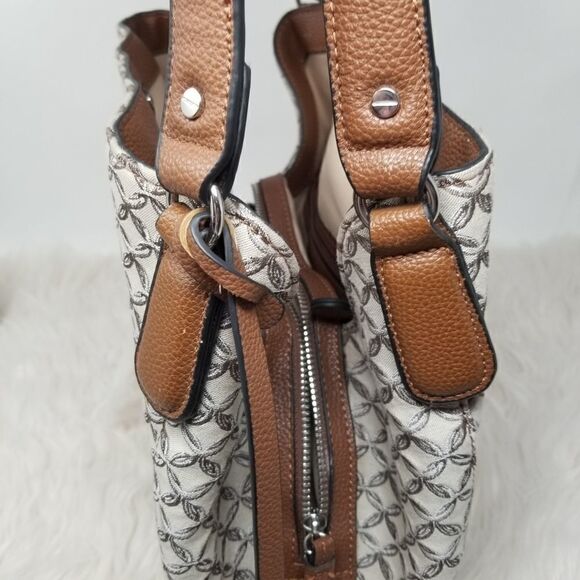 Dana Buchman Large Shoulder Bag. - Picture 15 of 15